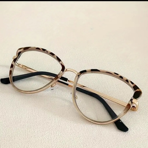 NEW Blue Light Glasses Vintage White Cat Eye Clear Protective Lenses ONE SIZE - Picture 4 of 6